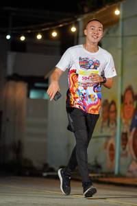 BIB: 504
                            <button type="button" onclick="openModal(21774338)" class="btn btn-primary btn-sm float-right btn-popup" data-toggle="modal" data-target=".modal-high-quality">
                        <i class="fas fa-shopping-cart"></i> Add to Cart
                    </button>
                                            <button type="button" onclick="isThisMe(21774338, true)" class="btn btn-success btn-sm float-right btn-popup btn-isme hidden" data-toggle="tooltip" data-placement="bottom" title="นี่คือรูปของคุณใช่ไหม คลิกที่นี่เพื่อเอาเข้าอัลบั้ม">
                        <i class="fas fa-plus"></i> Add to album
                    </button>
                    <button type="button" onclick="isThisMe(21774338, false)" class="btn btn-warning btn-sm float-right btn-popup btn-isnotme hidden">
                        <i class="fas fa-ban"></i> Remove from album
                    </button>