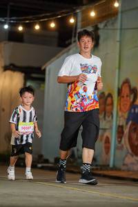 BIB: 411, 50507
                            <button type="button" onclick="openModal(21779083)" class="btn btn-primary btn-sm float-right btn-popup" data-toggle="modal" data-target=".modal-high-quality">
                        <i class="fas fa-shopping-cart"></i> Add to Cart
                    </button>
                                            <button type="button" onclick="isThisMe(21779083, true)" class="btn btn-success btn-sm float-right btn-popup btn-isme hidden" data-toggle="tooltip" data-placement="bottom" title="นี่คือรูปของคุณใช่ไหม คลิกที่นี่เพื่อเอาเข้าอัลบั้ม">
                        <i class="fas fa-plus"></i> Add to album
                    </button>
                    <button type="button" onclick="isThisMe(21779083, false)" class="btn btn-warning btn-sm float-right btn-popup btn-isnotme hidden">
                        <i class="fas fa-ban"></i> Remove from album
                    </button>