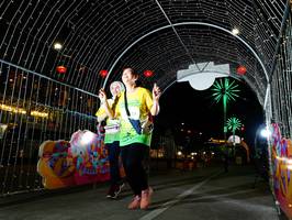 BIB: 
                            <button type="button" onclick="openModal(21789417)" class="btn btn-primary btn-sm float-right btn-popup" data-toggle="modal" data-target=".modal-high-quality">
                        <i class="fas fa-shopping-cart"></i> Add to Cart
                    </button>
                                            <button type="button" onclick="isThisMe(21789417, true)" class="btn btn-success btn-sm float-right btn-popup btn-isme hidden" data-toggle="tooltip" data-placement="bottom" title="นี่คือรูปของคุณใช่ไหม คลิกที่นี่เพื่อเอาเข้าอัลบั้ม">
                        <i class="fas fa-plus"></i> Add to album
                    </button>
                    <button type="button" onclick="isThisMe(21789417, false)" class="btn btn-warning btn-sm float-right btn-popup btn-isnotme hidden">
                        <i class="fas fa-ban"></i> Remove from album
                    </button>