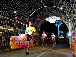 BIB: 
                            <button type="button" onclick="openModal(21788916)" class="btn btn-primary btn-sm float-right btn-popup" data-toggle="modal" data-target=".modal-high-quality">
                        <i class="fas fa-shopping-cart"></i> Add to Cart
                    </button>
                                            <button type="button" onclick="isThisMe(21788916, true)" class="btn btn-success btn-sm float-right btn-popup btn-isme hidden" data-toggle="tooltip" data-placement="bottom" title="นี่คือรูปของคุณใช่ไหม คลิกที่นี่เพื่อเอาเข้าอัลบั้ม">
                        <i class="fas fa-plus"></i> Add to album
                    </button>
                    <button type="button" onclick="isThisMe(21788916, false)" class="btn btn-warning btn-sm float-right btn-popup btn-isnotme hidden">
                        <i class="fas fa-ban"></i> Remove from album
                    </button>