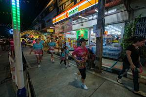 BIB: 
                            <button type="button" onclick="openModal(24893008)" class="btn btn-primary btn-sm float-right btn-popup" data-toggle="modal" data-target=".modal-high-quality">
                        <i class="fas fa-shopping-cart"></i> Add to Cart
                    </button>
                                            <button type="button" onclick="isThisMe(24893008, true)" class="btn btn-success btn-sm float-right btn-popup btn-isme hidden" data-toggle="tooltip" data-placement="bottom" title="นี่คือรูปของคุณใช่ไหม คลิกที่นี่เพื่อเอาเข้าอัลบั้ม">
                        <i class="fas fa-plus"></i> Add to album
                    </button>
                    <button type="button" onclick="isThisMe(24893008, false)" class="btn btn-warning btn-sm float-right btn-popup btn-isnotme hidden">
                        <i class="fas fa-ban"></i> Remove from album
                    </button>