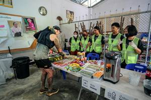 BIB: 2552
                            <button type="button" onclick="openModal(24893318)" class="btn btn-primary btn-sm float-right btn-popup" data-toggle="modal" data-target=".modal-high-quality">
                        <i class="fas fa-shopping-cart"></i> Add to Cart
                    </button>
                                            <button type="button" onclick="isThisMe(24893318, true)" class="btn btn-success btn-sm float-right btn-popup btn-isme hidden" data-toggle="tooltip" data-placement="bottom" title="นี่คือรูปของคุณใช่ไหม คลิกที่นี่เพื่อเอาเข้าอัลบั้ม">
                        <i class="fas fa-plus"></i> Add to album
                    </button>
                    <button type="button" onclick="isThisMe(24893318, false)" class="btn btn-warning btn-sm float-right btn-popup btn-isnotme hidden">
                        <i class="fas fa-ban"></i> Remove from album
                    </button>