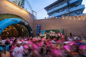 BIB: 
                            <button type="button" onclick="openModal(24893013)" class="btn btn-primary btn-sm float-right btn-popup" data-toggle="modal" data-target=".modal-high-quality">
                        <i class="fas fa-shopping-cart"></i> Add to Cart
                    </button>
                                            <button type="button" onclick="isThisMe(24893013, true)" class="btn btn-success btn-sm float-right btn-popup btn-isme hidden" data-toggle="tooltip" data-placement="bottom" title="นี่คือรูปของคุณใช่ไหม คลิกที่นี่เพื่อเอาเข้าอัลบั้ม">
                        <i class="fas fa-plus"></i> Add to album
                    </button>
                    <button type="button" onclick="isThisMe(24893013, false)" class="btn btn-warning btn-sm float-right btn-popup btn-isnotme hidden">
                        <i class="fas fa-ban"></i> Remove from album
                    </button>