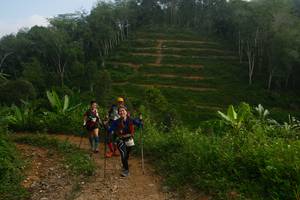 BIB: 
                            <button type="button" onclick="openModal(24892844)" class="btn btn-primary btn-sm float-right btn-popup" data-toggle="modal" data-target=".modal-high-quality">
                        <i class="fas fa-shopping-cart"></i> Add to Cart
                    </button>
                                            <button type="button" onclick="isThisMe(24892844, true)" class="btn btn-success btn-sm float-right btn-popup btn-isme hidden" data-toggle="tooltip" data-placement="bottom" title="นี่คือรูปของคุณใช่ไหม คลิกที่นี่เพื่อเอาเข้าอัลบั้ม">
                        <i class="fas fa-plus"></i> Add to album
                    </button>
                    <button type="button" onclick="isThisMe(24892844, false)" class="btn btn-warning btn-sm float-right btn-popup btn-isnotme hidden">
                        <i class="fas fa-ban"></i> Remove from album
                    </button>