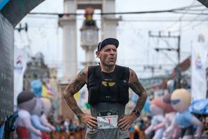 BIB: 140
                            <button type="button" onclick="openModal(24893079)" class="btn btn-primary btn-sm float-right btn-popup" data-toggle="modal" data-target=".modal-high-quality">
                        <i class="fas fa-shopping-cart"></i> Add to Cart
                    </button>
                                            <button type="button" onclick="isThisMe(24893079, true)" class="btn btn-success btn-sm float-right btn-popup btn-isme hidden" data-toggle="tooltip" data-placement="bottom" title="นี่คือรูปของคุณใช่ไหม คลิกที่นี่เพื่อเอาเข้าอัลบั้ม">
                        <i class="fas fa-plus"></i> Add to album
                    </button>
                    <button type="button" onclick="isThisMe(24893079, false)" class="btn btn-warning btn-sm float-right btn-popup btn-isnotme hidden">
                        <i class="fas fa-ban"></i> Remove from album
                    </button>