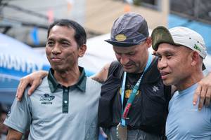 BIB: 708
                            <button type="button" onclick="openModal(24893067)" class="btn btn-primary btn-sm float-right btn-popup" data-toggle="modal" data-target=".modal-high-quality">
                        <i class="fas fa-shopping-cart"></i> Add to Cart
                    </button>
                                            <button type="button" onclick="isThisMe(24893067, true)" class="btn btn-success btn-sm float-right btn-popup btn-isme hidden" data-toggle="tooltip" data-placement="bottom" title="นี่คือรูปของคุณใช่ไหม คลิกที่นี่เพื่อเอาเข้าอัลบั้ม">
                        <i class="fas fa-plus"></i> Add to album
                    </button>
                    <button type="button" onclick="isThisMe(24893067, false)" class="btn btn-warning btn-sm float-right btn-popup btn-isnotme hidden">
                        <i class="fas fa-ban"></i> Remove from album
                    </button>