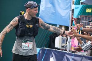 BIB: 140
                            <button type="button" onclick="openModal(24893080)" class="btn btn-primary btn-sm float-right btn-popup" data-toggle="modal" data-target=".modal-high-quality">
                        <i class="fas fa-shopping-cart"></i> Add to Cart
                    </button>
                                            <button type="button" onclick="isThisMe(24893080, true)" class="btn btn-success btn-sm float-right btn-popup btn-isme hidden" data-toggle="tooltip" data-placement="bottom" title="นี่คือรูปของคุณใช่ไหม คลิกที่นี่เพื่อเอาเข้าอัลบั้ม">
                        <i class="fas fa-plus"></i> Add to album
                    </button>
                    <button type="button" onclick="isThisMe(24893080, false)" class="btn btn-warning btn-sm float-right btn-popup btn-isnotme hidden">
                        <i class="fas fa-ban"></i> Remove from album
                    </button>