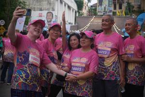 BIB: 18011, 162, 16002, 16222
                            <button type="button" onclick="openModal(24893033)" class="btn btn-primary btn-sm float-right btn-popup" data-toggle="modal" data-target=".modal-high-quality">
                        <i class="fas fa-shopping-cart"></i> Add to Cart
                    </button>
                                            <button type="button" onclick="isThisMe(24893033, true)" class="btn btn-success btn-sm float-right btn-popup btn-isme hidden" data-toggle="tooltip" data-placement="bottom" title="นี่คือรูปของคุณใช่ไหม คลิกที่นี่เพื่อเอาเข้าอัลบั้ม">
                        <i class="fas fa-plus"></i> Add to album
                    </button>
                    <button type="button" onclick="isThisMe(24893033, false)" class="btn btn-warning btn-sm float-right btn-popup btn-isnotme hidden">
                        <i class="fas fa-ban"></i> Remove from album
                    </button>