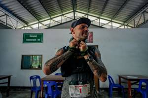 BIB: 140
                            <button type="button" onclick="openModal(24893323)" class="btn btn-primary btn-sm float-right btn-popup" data-toggle="modal" data-target=".modal-high-quality">
                        <i class="fas fa-shopping-cart"></i> Add to Cart
                    </button>
                                            <button type="button" onclick="isThisMe(24893323, true)" class="btn btn-success btn-sm float-right btn-popup btn-isme hidden" data-toggle="tooltip" data-placement="bottom" title="นี่คือรูปของคุณใช่ไหม คลิกที่นี่เพื่อเอาเข้าอัลบั้ม">
                        <i class="fas fa-plus"></i> Add to album
                    </button>
                    <button type="button" onclick="isThisMe(24893323, false)" class="btn btn-warning btn-sm float-right btn-popup btn-isnotme hidden">
                        <i class="fas fa-ban"></i> Remove from album
                    </button>