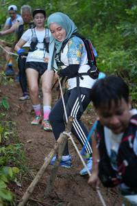 BIB: 
                            <button type="button" onclick="openModal(24820503)" class="btn btn-primary btn-sm float-right btn-popup" data-toggle="modal" data-target=".modal-high-quality">
                        <i class="fas fa-shopping-cart"></i> Add to Cart
                    </button>
                                            <button type="button" onclick="isThisMe(24820503, true)" class="btn btn-success btn-sm float-right btn-popup btn-isme hidden" data-toggle="tooltip" data-placement="bottom" title="นี่คือรูปของคุณใช่ไหม คลิกที่นี่เพื่อเอาเข้าอัลบั้ม">
                        <i class="fas fa-plus"></i> Add to album
                    </button>
                    <button type="button" onclick="isThisMe(24820503, false)" class="btn btn-warning btn-sm float-right btn-popup btn-isnotme hidden">
                        <i class="fas fa-ban"></i> Remove from album
                    </button>