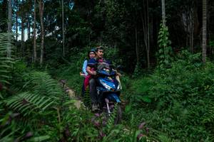 BIB: 
                            <button type="button" onclick="openModal(24706703)" class="btn btn-primary btn-sm float-right btn-popup" data-toggle="modal" data-target=".modal-high-quality">
                        <i class="fas fa-shopping-cart"></i> Add to Cart
                    </button>
                                            <button type="button" onclick="isThisMe(24706703, true)" class="btn btn-success btn-sm float-right btn-popup btn-isme hidden" data-toggle="tooltip" data-placement="bottom" title="นี่คือรูปของคุณใช่ไหม คลิกที่นี่เพื่อเอาเข้าอัลบั้ม">
                        <i class="fas fa-plus"></i> Add to album
                    </button>
                    <button type="button" onclick="isThisMe(24706703, false)" class="btn btn-warning btn-sm float-right btn-popup btn-isnotme hidden">
                        <i class="fas fa-ban"></i> Remove from album
                    </button>