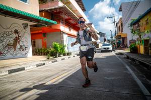 BIB: 195, 0813
                            <button type="button" onclick="openModal(24833617)" class="btn btn-primary btn-sm float-right btn-popup" data-toggle="modal" data-target=".modal-high-quality">
                        <i class="fas fa-shopping-cart"></i> Add to Cart
                    </button>
                                            <button type="button" onclick="isThisMe(24833617, true)" class="btn btn-success btn-sm float-right btn-popup btn-isme hidden" data-toggle="tooltip" data-placement="bottom" title="นี่คือรูปของคุณใช่ไหม คลิกที่นี่เพื่อเอาเข้าอัลบั้ม">
                        <i class="fas fa-plus"></i> Add to album
                    </button>
                    <button type="button" onclick="isThisMe(24833617, false)" class="btn btn-warning btn-sm float-right btn-popup btn-isnotme hidden">
                        <i class="fas fa-ban"></i> Remove from album
                    </button>