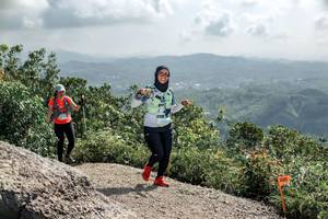 BIB: 7041
                            <button type="button" onclick="openModal(24777903)" class="btn btn-primary btn-sm float-right btn-popup" data-toggle="modal" data-target=".modal-high-quality">
                        <i class="fas fa-shopping-cart"></i> Add to Cart
                    </button>
                                            <button type="button" onclick="isThisMe(24777903, true)" class="btn btn-success btn-sm float-right btn-popup btn-isme hidden" data-toggle="tooltip" data-placement="bottom" title="นี่คือรูปของคุณใช่ไหม คลิกที่นี่เพื่อเอาเข้าอัลบั้ม">
                        <i class="fas fa-plus"></i> Add to album
                    </button>
                    <button type="button" onclick="isThisMe(24777903, false)" class="btn btn-warning btn-sm float-right btn-popup btn-isnotme hidden">
                        <i class="fas fa-ban"></i> Remove from album
                    </button>