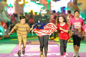 BIB: 18671
                            <button type="button" onclick="openModal(24715048)" class="btn btn-primary btn-sm float-right btn-popup" data-toggle="modal" data-target=".modal-high-quality">
                        <i class="fas fa-shopping-cart"></i> Add to Cart
                    </button>
                                            <button type="button" onclick="isThisMe(24715048, true)" class="btn btn-success btn-sm float-right btn-popup btn-isme hidden" data-toggle="tooltip" data-placement="bottom" title="นี่คือรูปของคุณใช่ไหม คลิกที่นี่เพื่อเอาเข้าอัลบั้ม">
                        <i class="fas fa-plus"></i> Add to album
                    </button>
                    <button type="button" onclick="isThisMe(24715048, false)" class="btn btn-warning btn-sm float-right btn-popup btn-isnotme hidden">
                        <i class="fas fa-ban"></i> Remove from album
                    </button>