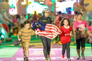 BIB: 18671, 
                            <button type="button" onclick="openModal(24715042)" class="btn btn-primary btn-sm float-right btn-popup" data-toggle="modal" data-target=".modal-high-quality">
                        <i class="fas fa-shopping-cart"></i> Add to Cart
                    </button>
                                            <button type="button" onclick="isThisMe(24715042, true)" class="btn btn-success btn-sm float-right btn-popup btn-isme hidden" data-toggle="tooltip" data-placement="bottom" title="นี่คือรูปของคุณใช่ไหม คลิกที่นี่เพื่อเอาเข้าอัลบั้ม">
                        <i class="fas fa-plus"></i> Add to album
                    </button>
                    <button type="button" onclick="isThisMe(24715042, false)" class="btn btn-warning btn-sm float-right btn-popup btn-isnotme hidden">
                        <i class="fas fa-ban"></i> Remove from album
                    </button>