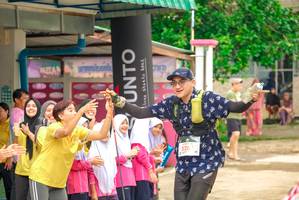 BIB: 528
                            <button type="button" onclick="openModal(24712005)" class="btn btn-primary btn-sm float-right btn-popup" data-toggle="modal" data-target=".modal-high-quality">
                        <i class="fas fa-shopping-cart"></i> Add to Cart
                    </button>
                                            <button type="button" onclick="isThisMe(24712005, true)" class="btn btn-success btn-sm float-right btn-popup btn-isme hidden" data-toggle="tooltip" data-placement="bottom" title="นี่คือรูปของคุณใช่ไหม คลิกที่นี่เพื่อเอาเข้าอัลบั้ม">
                        <i class="fas fa-plus"></i> Add to album
                    </button>
                    <button type="button" onclick="isThisMe(24712005, false)" class="btn btn-warning btn-sm float-right btn-popup btn-isnotme hidden">
                        <i class="fas fa-ban"></i> Remove from album
                    </button>