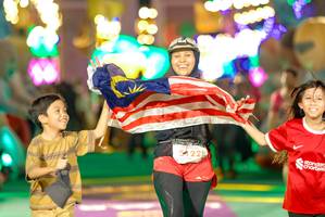 BIB: 122, 
                            <button type="button" onclick="openModal(24715049)" class="btn btn-primary btn-sm float-right btn-popup" data-toggle="modal" data-target=".modal-high-quality">
                        <i class="fas fa-shopping-cart"></i> Add to Cart
                    </button>
                                            <button type="button" onclick="isThisMe(24715049, true)" class="btn btn-success btn-sm float-right btn-popup btn-isme hidden" data-toggle="tooltip" data-placement="bottom" title="นี่คือรูปของคุณใช่ไหม คลิกที่นี่เพื่อเอาเข้าอัลบั้ม">
                        <i class="fas fa-plus"></i> Add to album
                    </button>
                    <button type="button" onclick="isThisMe(24715049, false)" class="btn btn-warning btn-sm float-right btn-popup btn-isnotme hidden">
                        <i class="fas fa-ban"></i> Remove from album
                    </button>