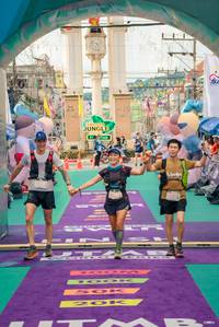 BIB: 100
                            <button type="button" onclick="openModal(24713967)" class="btn btn-primary btn-sm float-right btn-popup" data-toggle="modal" data-target=".modal-high-quality">
                        <i class="fas fa-shopping-cart"></i> Add to Cart
                    </button>
                                            <button type="button" onclick="isThisMe(24713967, true)" class="btn btn-success btn-sm float-right btn-popup btn-isme hidden" data-toggle="tooltip" data-placement="bottom" title="นี่คือรูปของคุณใช่ไหม คลิกที่นี่เพื่อเอาเข้าอัลบั้ม">
                        <i class="fas fa-plus"></i> Add to album
                    </button>
                    <button type="button" onclick="isThisMe(24713967, false)" class="btn btn-warning btn-sm float-right btn-popup btn-isnotme hidden">
                        <i class="fas fa-ban"></i> Remove from album
                    </button>