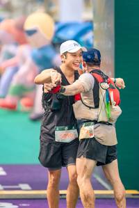 BIB: 5090
                            <button type="button" onclick="openModal(24713432)" class="btn btn-primary btn-sm float-right btn-popup" data-toggle="modal" data-target=".modal-high-quality">
                        <i class="fas fa-shopping-cart"></i> Add to Cart
                    </button>
                                            <button type="button" onclick="isThisMe(24713432, true)" class="btn btn-success btn-sm float-right btn-popup btn-isme hidden" data-toggle="tooltip" data-placement="bottom" title="นี่คือรูปของคุณใช่ไหม คลิกที่นี่เพื่อเอาเข้าอัลบั้ม">
                        <i class="fas fa-plus"></i> Add to album
                    </button>
                    <button type="button" onclick="isThisMe(24713432, false)" class="btn btn-warning btn-sm float-right btn-popup btn-isnotme hidden">
                        <i class="fas fa-ban"></i> Remove from album
                    </button>