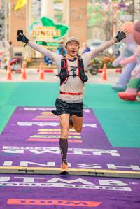 BIB: 100
                            <button type="button" onclick="openModal(24713883)" class="btn btn-primary btn-sm float-right btn-popup" data-toggle="modal" data-target=".modal-high-quality">
                        <i class="fas fa-shopping-cart"></i> Add to Cart
                    </button>
                                            <button type="button" onclick="isThisMe(24713883, true)" class="btn btn-success btn-sm float-right btn-popup btn-isme hidden" data-toggle="tooltip" data-placement="bottom" title="นี่คือรูปของคุณใช่ไหม คลิกที่นี่เพื่อเอาเข้าอัลบั้ม">
                        <i class="fas fa-plus"></i> Add to album
                    </button>
                    <button type="button" onclick="isThisMe(24713883, false)" class="btn btn-warning btn-sm float-right btn-popup btn-isnotme hidden">
                        <i class="fas fa-ban"></i> Remove from album
                    </button>