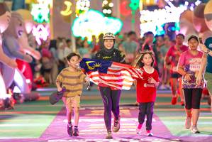 BIB: 18671, 
                            <button type="button" onclick="openModal(24715040)" class="btn btn-primary btn-sm float-right btn-popup" data-toggle="modal" data-target=".modal-high-quality">
                        <i class="fas fa-shopping-cart"></i> Add to Cart
                    </button>
                                            <button type="button" onclick="isThisMe(24715040, true)" class="btn btn-success btn-sm float-right btn-popup btn-isme hidden" data-toggle="tooltip" data-placement="bottom" title="นี่คือรูปของคุณใช่ไหม คลิกที่นี่เพื่อเอาเข้าอัลบั้ม">
                        <i class="fas fa-plus"></i> Add to album
                    </button>
                    <button type="button" onclick="isThisMe(24715040, false)" class="btn btn-warning btn-sm float-right btn-popup btn-isnotme hidden">
                        <i class="fas fa-ban"></i> Remove from album
                    </button>