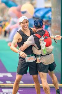 BIB: 5090
                            <button type="button" onclick="openModal(24713434)" class="btn btn-primary btn-sm float-right btn-popup" data-toggle="modal" data-target=".modal-high-quality">
                        <i class="fas fa-shopping-cart"></i> Add to Cart
                    </button>
                                            <button type="button" onclick="isThisMe(24713434, true)" class="btn btn-success btn-sm float-right btn-popup btn-isme hidden" data-toggle="tooltip" data-placement="bottom" title="นี่คือรูปของคุณใช่ไหม คลิกที่นี่เพื่อเอาเข้าอัลบั้ม">
                        <i class="fas fa-plus"></i> Add to album
                    </button>
                    <button type="button" onclick="isThisMe(24713434, false)" class="btn btn-warning btn-sm float-right btn-popup btn-isnotme hidden">
                        <i class="fas fa-ban"></i> Remove from album
                    </button>