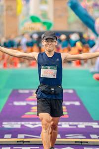 BIB: 5076
                            <button type="button" onclick="openModal(24713461)" class="btn btn-primary btn-sm float-right btn-popup" data-toggle="modal" data-target=".modal-high-quality">
                        <i class="fas fa-shopping-cart"></i> Add to Cart
                    </button>
                                            <button type="button" onclick="isThisMe(24713461, true)" class="btn btn-success btn-sm float-right btn-popup btn-isme hidden" data-toggle="tooltip" data-placement="bottom" title="นี่คือรูปของคุณใช่ไหม คลิกที่นี่เพื่อเอาเข้าอัลบั้ม">
                        <i class="fas fa-plus"></i> Add to album
                    </button>
                    <button type="button" onclick="isThisMe(24713461, false)" class="btn btn-warning btn-sm float-right btn-popup btn-isnotme hidden">
                        <i class="fas fa-ban"></i> Remove from album
                    </button>