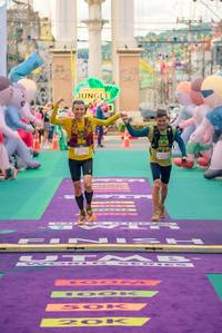 BIB: 100
                            <button type="button" onclick="openModal(24714276)" class="btn btn-primary btn-sm float-right btn-popup" data-toggle="modal" data-target=".modal-high-quality">
                        <i class="fas fa-shopping-cart"></i> Add to Cart
                    </button>
                                            <button type="button" onclick="isThisMe(24714276, true)" class="btn btn-success btn-sm float-right btn-popup btn-isme hidden" data-toggle="tooltip" data-placement="bottom" title="นี่คือรูปของคุณใช่ไหม คลิกที่นี่เพื่อเอาเข้าอัลบั้ม">
                        <i class="fas fa-plus"></i> Add to album
                    </button>
                    <button type="button" onclick="isThisMe(24714276, false)" class="btn btn-warning btn-sm float-right btn-popup btn-isnotme hidden">
                        <i class="fas fa-ban"></i> Remove from album
                    </button>