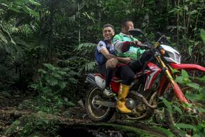 BIB: 
                            <button type="button" onclick="openModal(24775149)" class="btn btn-primary btn-sm float-right btn-popup" data-toggle="modal" data-target=".modal-high-quality">
                        <i class="fas fa-shopping-cart"></i> Add to Cart
                    </button>
                                            <button type="button" onclick="isThisMe(24775149, true)" class="btn btn-success btn-sm float-right btn-popup btn-isme hidden" data-toggle="tooltip" data-placement="bottom" title="นี่คือรูปของคุณใช่ไหม คลิกที่นี่เพื่อเอาเข้าอัลบั้ม">
                        <i class="fas fa-plus"></i> Add to album
                    </button>
                    <button type="button" onclick="isThisMe(24775149, false)" class="btn btn-warning btn-sm float-right btn-popup btn-isnotme hidden">
                        <i class="fas fa-ban"></i> Remove from album
                    </button>