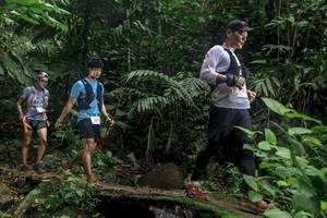 BIB: 541
                            <button type="button" onclick="openModal(24756741)" class="btn btn-primary btn-sm float-right btn-popup" data-toggle="modal" data-target=".modal-high-quality">
                        <i class="fas fa-shopping-cart"></i> Add to Cart
                    </button>
                                            <button type="button" onclick="isThisMe(24756741, true)" class="btn btn-success btn-sm float-right btn-popup btn-isme hidden" data-toggle="tooltip" data-placement="bottom" title="นี่คือรูปของคุณใช่ไหม คลิกที่นี่เพื่อเอาเข้าอัลบั้ม">
                        <i class="fas fa-plus"></i> Add to album
                    </button>
                    <button type="button" onclick="isThisMe(24756741, false)" class="btn btn-warning btn-sm float-right btn-popup btn-isnotme hidden">
                        <i class="fas fa-ban"></i> Remove from album
                    </button>