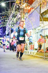 BIB: 5154
                            <button type="button" onclick="openModal(24831470)" class="btn btn-primary btn-sm float-right btn-popup" data-toggle="modal" data-target=".modal-high-quality">
                        <i class="fas fa-shopping-cart"></i> Add to Cart
                    </button>
                                            <button type="button" onclick="isThisMe(24831470, true)" class="btn btn-success btn-sm float-right btn-popup btn-isme hidden" data-toggle="tooltip" data-placement="bottom" title="นี่คือรูปของคุณใช่ไหม คลิกที่นี่เพื่อเอาเข้าอัลบั้ม">
                        <i class="fas fa-plus"></i> Add to album
                    </button>
                    <button type="button" onclick="isThisMe(24831470, false)" class="btn btn-warning btn-sm float-right btn-popup btn-isnotme hidden">
                        <i class="fas fa-ban"></i> Remove from album
                    </button>