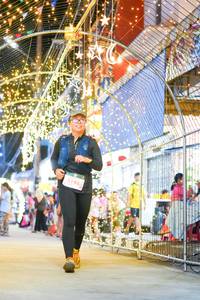 BIB: 5196
                            <button type="button" onclick="openModal(24830934)" class="btn btn-primary btn-sm float-right btn-popup" data-toggle="modal" data-target=".modal-high-quality">
                        <i class="fas fa-shopping-cart"></i> Add to Cart
                    </button>
                                            <button type="button" onclick="isThisMe(24830934, true)" class="btn btn-success btn-sm float-right btn-popup btn-isme hidden" data-toggle="tooltip" data-placement="bottom" title="นี่คือรูปของคุณใช่ไหม คลิกที่นี่เพื่อเอาเข้าอัลบั้ม">
                        <i class="fas fa-plus"></i> Add to album
                    </button>
                    <button type="button" onclick="isThisMe(24830934, false)" class="btn btn-warning btn-sm float-right btn-popup btn-isnotme hidden">
                        <i class="fas fa-ban"></i> Remove from album
                    </button>