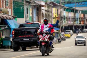 BIB: 7836
                            <button type="button" onclick="openModal(24746541)" class="btn btn-primary btn-sm float-right btn-popup" data-toggle="modal" data-target=".modal-high-quality">
                        <i class="fas fa-shopping-cart"></i> Add to Cart
                    </button>
                                            <button type="button" onclick="isThisMe(24746541, true)" class="btn btn-success btn-sm float-right btn-popup btn-isme hidden" data-toggle="tooltip" data-placement="bottom" title="นี่คือรูปของคุณใช่ไหม คลิกที่นี่เพื่อเอาเข้าอัลบั้ม">
                        <i class="fas fa-plus"></i> Add to album
                    </button>
                    <button type="button" onclick="isThisMe(24746541, false)" class="btn btn-warning btn-sm float-right btn-popup btn-isnotme hidden">
                        <i class="fas fa-ban"></i> Remove from album
                    </button>