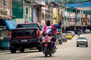 BIB: 7826
                            <button type="button" onclick="openModal(24746539)" class="btn btn-primary btn-sm float-right btn-popup" data-toggle="modal" data-target=".modal-high-quality">
                        <i class="fas fa-shopping-cart"></i> Add to Cart
                    </button>
                                            <button type="button" onclick="isThisMe(24746539, true)" class="btn btn-success btn-sm float-right btn-popup btn-isme hidden" data-toggle="tooltip" data-placement="bottom" title="นี่คือรูปของคุณใช่ไหม คลิกที่นี่เพื่อเอาเข้าอัลบั้ม">
                        <i class="fas fa-plus"></i> Add to album
                    </button>
                    <button type="button" onclick="isThisMe(24746539, false)" class="btn btn-warning btn-sm float-right btn-popup btn-isnotme hidden">
                        <i class="fas fa-ban"></i> Remove from album
                    </button>