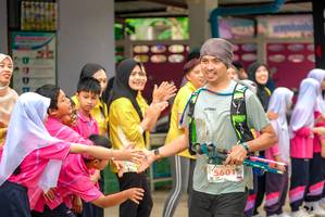 BIB: 5601
                            <button type="button" onclick="openModal(24712188)" class="btn btn-primary btn-sm float-right btn-popup" data-toggle="modal" data-target=".modal-high-quality">
                        <i class="fas fa-shopping-cart"></i> Add to Cart
                    </button>
                                            <button type="button" onclick="isThisMe(24712188, true)" class="btn btn-success btn-sm float-right btn-popup btn-isme hidden" data-toggle="tooltip" data-placement="bottom" title="นี่คือรูปของคุณใช่ไหม คลิกที่นี่เพื่อเอาเข้าอัลบั้ม">
                        <i class="fas fa-plus"></i> Add to album
                    </button>
                    <button type="button" onclick="isThisMe(24712188, false)" class="btn btn-warning btn-sm float-right btn-popup btn-isnotme hidden">
                        <i class="fas fa-ban"></i> Remove from album
                    </button>