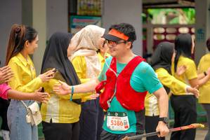 BIB: 5386
                            <button type="button" onclick="openModal(24712663)" class="btn btn-primary btn-sm float-right btn-popup" data-toggle="modal" data-target=".modal-high-quality">
                        <i class="fas fa-shopping-cart"></i> Add to Cart
                    </button>
                                            <button type="button" onclick="isThisMe(24712663, true)" class="btn btn-success btn-sm float-right btn-popup btn-isme hidden" data-toggle="tooltip" data-placement="bottom" title="นี่คือรูปของคุณใช่ไหม คลิกที่นี่เพื่อเอาเข้าอัลบั้ม">
                        <i class="fas fa-plus"></i> Add to album
                    </button>
                    <button type="button" onclick="isThisMe(24712663, false)" class="btn btn-warning btn-sm float-right btn-popup btn-isnotme hidden">
                        <i class="fas fa-ban"></i> Remove from album
                    </button>