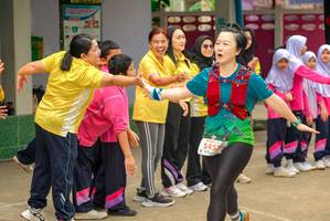 BIB: 5453
                            <button type="button" onclick="openModal(24712699)" class="btn btn-primary btn-sm float-right btn-popup" data-toggle="modal" data-target=".modal-high-quality">
                        <i class="fas fa-shopping-cart"></i> Add to Cart
                    </button>
                                            <button type="button" onclick="isThisMe(24712699, true)" class="btn btn-success btn-sm float-right btn-popup btn-isme hidden" data-toggle="tooltip" data-placement="bottom" title="นี่คือรูปของคุณใช่ไหม คลิกที่นี่เพื่อเอาเข้าอัลบั้ม">
                        <i class="fas fa-plus"></i> Add to album
                    </button>
                    <button type="button" onclick="isThisMe(24712699, false)" class="btn btn-warning btn-sm float-right btn-popup btn-isnotme hidden">
                        <i class="fas fa-ban"></i> Remove from album
                    </button>