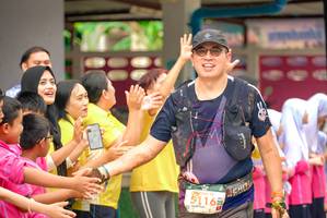 BIB: 5116
                            <button type="button" onclick="openModal(24712205)" class="btn btn-primary btn-sm float-right btn-popup" data-toggle="modal" data-target=".modal-high-quality">
                        <i class="fas fa-shopping-cart"></i> Add to Cart
                    </button>
                                            <button type="button" onclick="isThisMe(24712205, true)" class="btn btn-success btn-sm float-right btn-popup btn-isme hidden" data-toggle="tooltip" data-placement="bottom" title="นี่คือรูปของคุณใช่ไหม คลิกที่นี่เพื่อเอาเข้าอัลบั้ม">
                        <i class="fas fa-plus"></i> Add to album
                    </button>
                    <button type="button" onclick="isThisMe(24712205, false)" class="btn btn-warning btn-sm float-right btn-popup btn-isnotme hidden">
                        <i class="fas fa-ban"></i> Remove from album
                    </button>