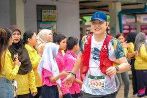 BIB: 5430
                            <button type="button" onclick="openModal(24712559)" class="btn btn-primary btn-sm float-right btn-popup" data-toggle="modal" data-target=".modal-high-quality">
                        <i class="fas fa-shopping-cart"></i> Add to Cart
                    </button>
                                            <button type="button" onclick="isThisMe(24712559, true)" class="btn btn-success btn-sm float-right btn-popup btn-isme hidden" data-toggle="tooltip" data-placement="bottom" title="นี่คือรูปของคุณใช่ไหม คลิกที่นี่เพื่อเอาเข้าอัลบั้ม">
                        <i class="fas fa-plus"></i> Add to album
                    </button>
                    <button type="button" onclick="isThisMe(24712559, false)" class="btn btn-warning btn-sm float-right btn-popup btn-isnotme hidden">
                        <i class="fas fa-ban"></i> Remove from album
                    </button>