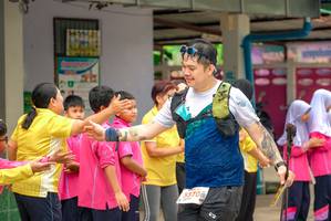 BIB: 5570
                            <button type="button" onclick="openModal(24712717)" class="btn btn-primary btn-sm float-right btn-popup" data-toggle="modal" data-target=".modal-high-quality">
                        <i class="fas fa-shopping-cart"></i> Add to Cart
                    </button>
                                            <button type="button" onclick="isThisMe(24712717, true)" class="btn btn-success btn-sm float-right btn-popup btn-isme hidden" data-toggle="tooltip" data-placement="bottom" title="นี่คือรูปของคุณใช่ไหม คลิกที่นี่เพื่อเอาเข้าอัลบั้ม">
                        <i class="fas fa-plus"></i> Add to album
                    </button>
                    <button type="button" onclick="isThisMe(24712717, false)" class="btn btn-warning btn-sm float-right btn-popup btn-isnotme hidden">
                        <i class="fas fa-ban"></i> Remove from album
                    </button>