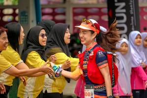 BIB: 100
                            <button type="button" onclick="openModal(24712734)" class="btn btn-primary btn-sm float-right btn-popup" data-toggle="modal" data-target=".modal-high-quality">
                        <i class="fas fa-shopping-cart"></i> Add to Cart
                    </button>
                                            <button type="button" onclick="isThisMe(24712734, true)" class="btn btn-success btn-sm float-right btn-popup btn-isme hidden" data-toggle="tooltip" data-placement="bottom" title="นี่คือรูปของคุณใช่ไหม คลิกที่นี่เพื่อเอาเข้าอัลบั้ม">
                        <i class="fas fa-plus"></i> Add to album
                    </button>
                    <button type="button" onclick="isThisMe(24712734, false)" class="btn btn-warning btn-sm float-right btn-popup btn-isnotme hidden">
                        <i class="fas fa-ban"></i> Remove from album
                    </button>