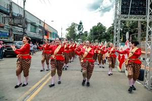 BIB: 
                            
                         Add to Cart
                    
                                            
                         Add to album
                    
                    
                         Remove from album
                    