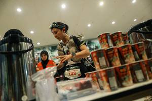 BIB: 
                            <button type="button" onclick="openModal(26526014)" class="btn btn-primary btn-sm float-right btn-popup" data-toggle="modal" data-target=".modal-high-quality">
                        <i class="fas fa-shopping-cart"></i> Add to Cart
                    </button>
                                            <button type="button" onclick="isThisMe(26526014, true)" class="btn btn-success btn-sm float-right btn-popup btn-isme hidden" data-toggle="tooltip" data-placement="bottom" title="นี่คือรูปของคุณใช่ไหม คลิกที่นี่เพื่อเอาเข้าอัลบั้ม">
                        <i class="fas fa-plus"></i> Add to album
                    </button>
                    <button type="button" onclick="isThisMe(26526014, false)" class="btn btn-warning btn-sm float-right btn-popup btn-isnotme hidden">
                        <i class="fas fa-ban"></i> Remove from album
                    </button>