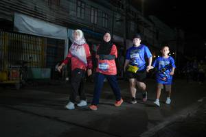 BIB: 
                            <button type="button" onclick="openModal(26218505)" class="btn btn-primary btn-sm float-right btn-popup" data-toggle="modal" data-target=".modal-high-quality">
                        <i class="fas fa-shopping-cart"></i> Add to Cart
                    </button>
                                            <button type="button" onclick="isThisMe(26218505, true)" class="btn btn-success btn-sm float-right btn-popup btn-isme hidden" data-toggle="tooltip" data-placement="bottom" title="นี่คือรูปของคุณใช่ไหม คลิกที่นี่เพื่อเอาเข้าอัลบั้ม">
                        <i class="fas fa-plus"></i> Add to album
                    </button>
                    <button type="button" onclick="isThisMe(26218505, false)" class="btn btn-warning btn-sm float-right btn-popup btn-isnotme hidden">
                        <i class="fas fa-ban"></i> Remove from album
                    </button>