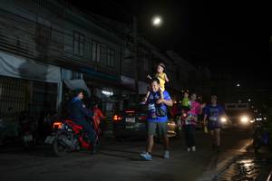 BIB: 
                            <button type="button" onclick="openModal(26219866)" class="btn btn-primary btn-sm float-right btn-popup" data-toggle="modal" data-target=".modal-high-quality">
                        <i class="fas fa-shopping-cart"></i> Add to Cart
                    </button>
                                            <button type="button" onclick="isThisMe(26219866, true)" class="btn btn-success btn-sm float-right btn-popup btn-isme hidden" data-toggle="tooltip" data-placement="bottom" title="นี่คือรูปของคุณใช่ไหม คลิกที่นี่เพื่อเอาเข้าอัลบั้ม">
                        <i class="fas fa-plus"></i> Add to album
                    </button>
                    <button type="button" onclick="isThisMe(26219866, false)" class="btn btn-warning btn-sm float-right btn-popup btn-isnotme hidden">
                        <i class="fas fa-ban"></i> Remove from album
                    </button>