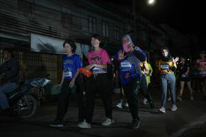 BIB: 
                            <button type="button" onclick="openModal(26219599)" class="btn btn-primary btn-sm float-right btn-popup" data-toggle="modal" data-target=".modal-high-quality">
                        <i class="fas fa-shopping-cart"></i> Add to Cart
                    </button>
                                            <button type="button" onclick="isThisMe(26219599, true)" class="btn btn-success btn-sm float-right btn-popup btn-isme hidden" data-toggle="tooltip" data-placement="bottom" title="นี่คือรูปของคุณใช่ไหม คลิกที่นี่เพื่อเอาเข้าอัลบั้ม">
                        <i class="fas fa-plus"></i> Add to album
                    </button>
                    <button type="button" onclick="isThisMe(26219599, false)" class="btn btn-warning btn-sm float-right btn-popup btn-isnotme hidden">
                        <i class="fas fa-ban"></i> Remove from album
                    </button>