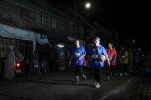 BIB: 
                            <button type="button" onclick="openModal(26219638)" class="btn btn-primary btn-sm float-right btn-popup" data-toggle="modal" data-target=".modal-high-quality">
                        <i class="fas fa-shopping-cart"></i> Add to Cart
                    </button>
                                            <button type="button" onclick="isThisMe(26219638, true)" class="btn btn-success btn-sm float-right btn-popup btn-isme hidden" data-toggle="tooltip" data-placement="bottom" title="นี่คือรูปของคุณใช่ไหม คลิกที่นี่เพื่อเอาเข้าอัลบั้ม">
                        <i class="fas fa-plus"></i> Add to album
                    </button>
                    <button type="button" onclick="isThisMe(26219638, false)" class="btn btn-warning btn-sm float-right btn-popup btn-isnotme hidden">
                        <i class="fas fa-ban"></i> Remove from album
                    </button>