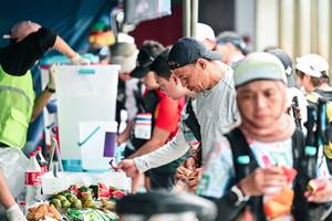 BIB: 
                            <button type="button" onclick="openModal(26462090)" class="btn btn-primary btn-sm float-right btn-popup" data-toggle="modal" data-target=".modal-high-quality">
                        <i class="fas fa-shopping-cart"></i> Add to Cart
                    </button>
                                            <button type="button" onclick="isThisMe(26462090, true)" class="btn btn-success btn-sm float-right btn-popup btn-isme hidden" data-toggle="tooltip" data-placement="bottom" title="นี่คือรูปของคุณใช่ไหม คลิกที่นี่เพื่อเอาเข้าอัลบั้ม">
                        <i class="fas fa-plus"></i> Add to album
                    </button>
                    <button type="button" onclick="isThisMe(26462090, false)" class="btn btn-warning btn-sm float-right btn-popup btn-isnotme hidden">
                        <i class="fas fa-ban"></i> Remove from album
                    </button>