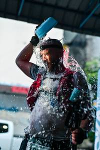 BIB: 
                            <button type="button" onclick="openModal(26459482)" class="btn btn-primary btn-sm float-right btn-popup" data-toggle="modal" data-target=".modal-high-quality">
                        <i class="fas fa-shopping-cart"></i> Add to Cart
                    </button>
                                            <button type="button" onclick="isThisMe(26459482, true)" class="btn btn-success btn-sm float-right btn-popup btn-isme hidden" data-toggle="tooltip" data-placement="bottom" title="นี่คือรูปของคุณใช่ไหม คลิกที่นี่เพื่อเอาเข้าอัลบั้ม">
                        <i class="fas fa-plus"></i> Add to album
                    </button>
                    <button type="button" onclick="isThisMe(26459482, false)" class="btn btn-warning btn-sm float-right btn-popup btn-isnotme hidden">
                        <i class="fas fa-ban"></i> Remove from album
                    </button>