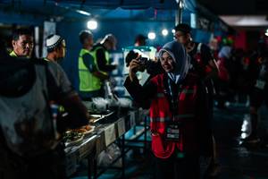 BIB: 
                            <button type="button" onclick="openModal(26459054)" class="btn btn-primary btn-sm float-right btn-popup" data-toggle="modal" data-target=".modal-high-quality">
                        <i class="fas fa-shopping-cart"></i> Add to Cart
                    </button>
                                            <button type="button" onclick="isThisMe(26459054, true)" class="btn btn-success btn-sm float-right btn-popup btn-isme hidden" data-toggle="tooltip" data-placement="bottom" title="นี่คือรูปของคุณใช่ไหม คลิกที่นี่เพื่อเอาเข้าอัลบั้ม">
                        <i class="fas fa-plus"></i> Add to album
                    </button>
                    <button type="button" onclick="isThisMe(26459054, false)" class="btn btn-warning btn-sm float-right btn-popup btn-isnotme hidden">
                        <i class="fas fa-ban"></i> Remove from album
                    </button>